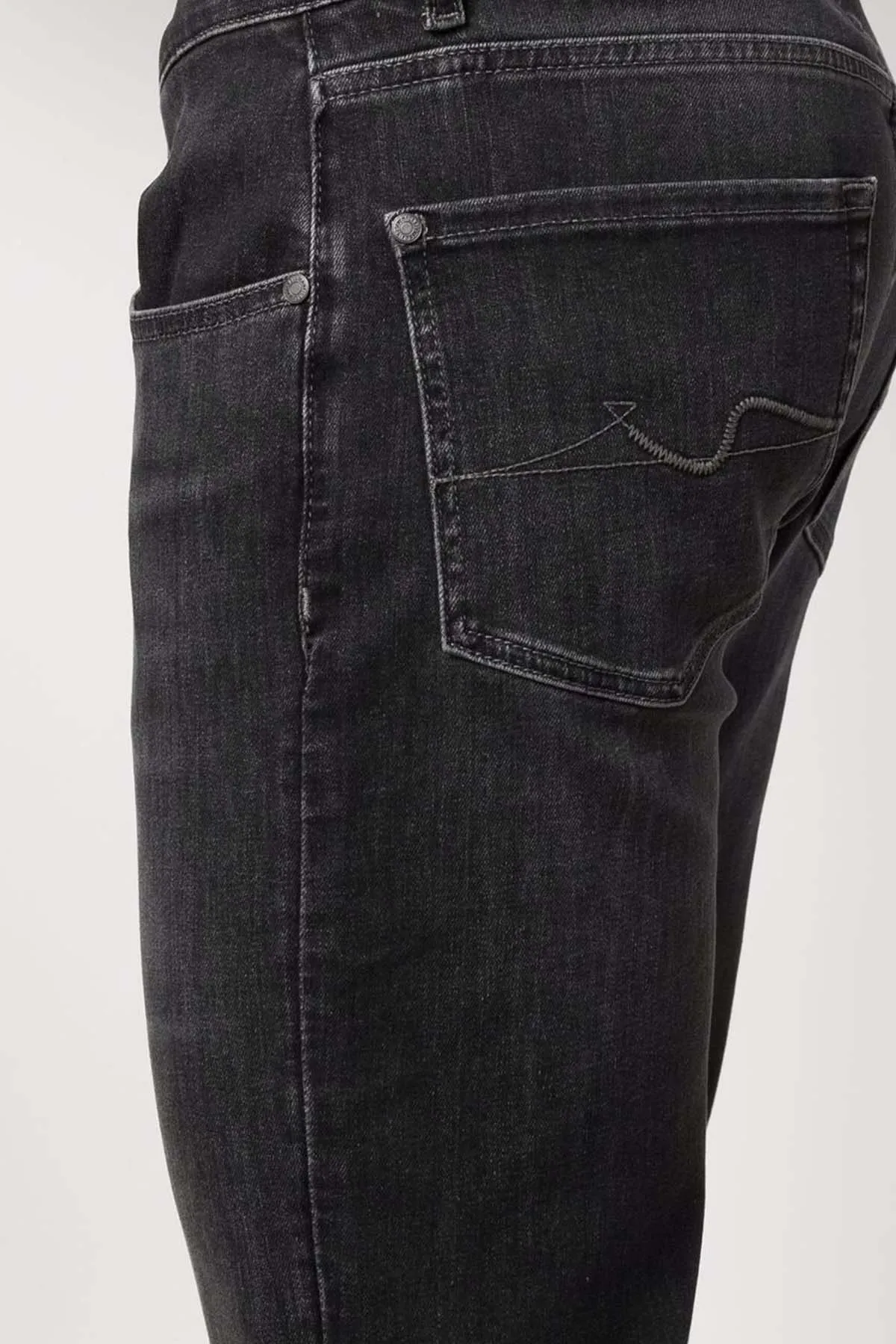 7 For All Mankind Slimmy Tapered Modern Slim Fit Jeans