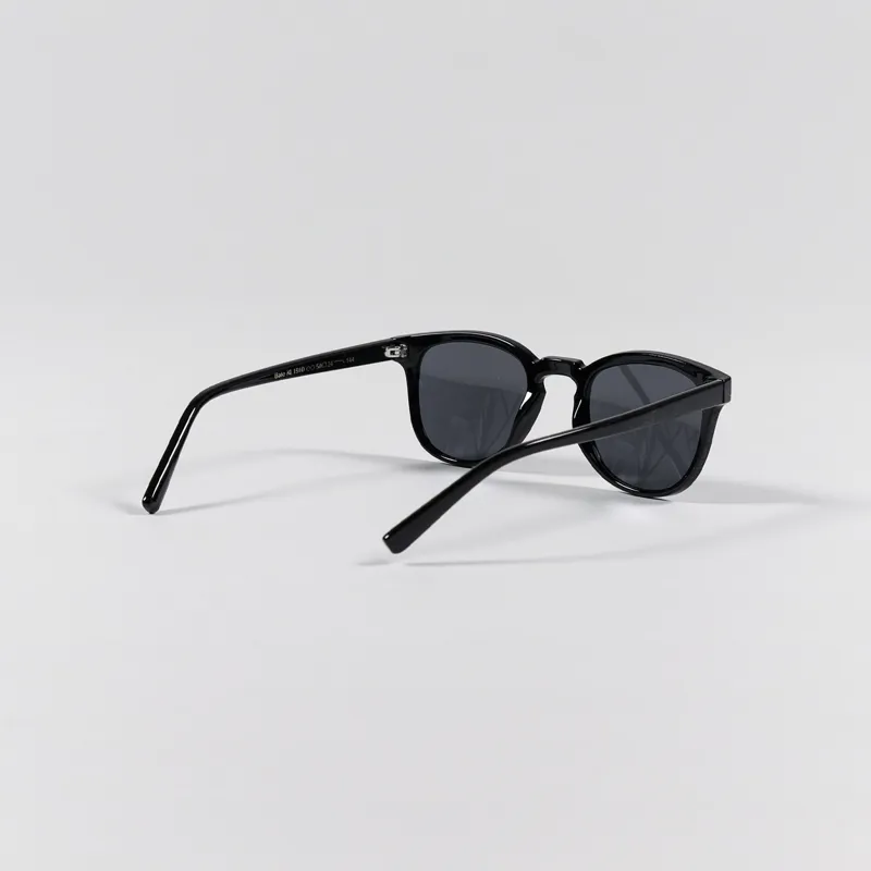 A.Kjaerbede Bate Sunglasses Black