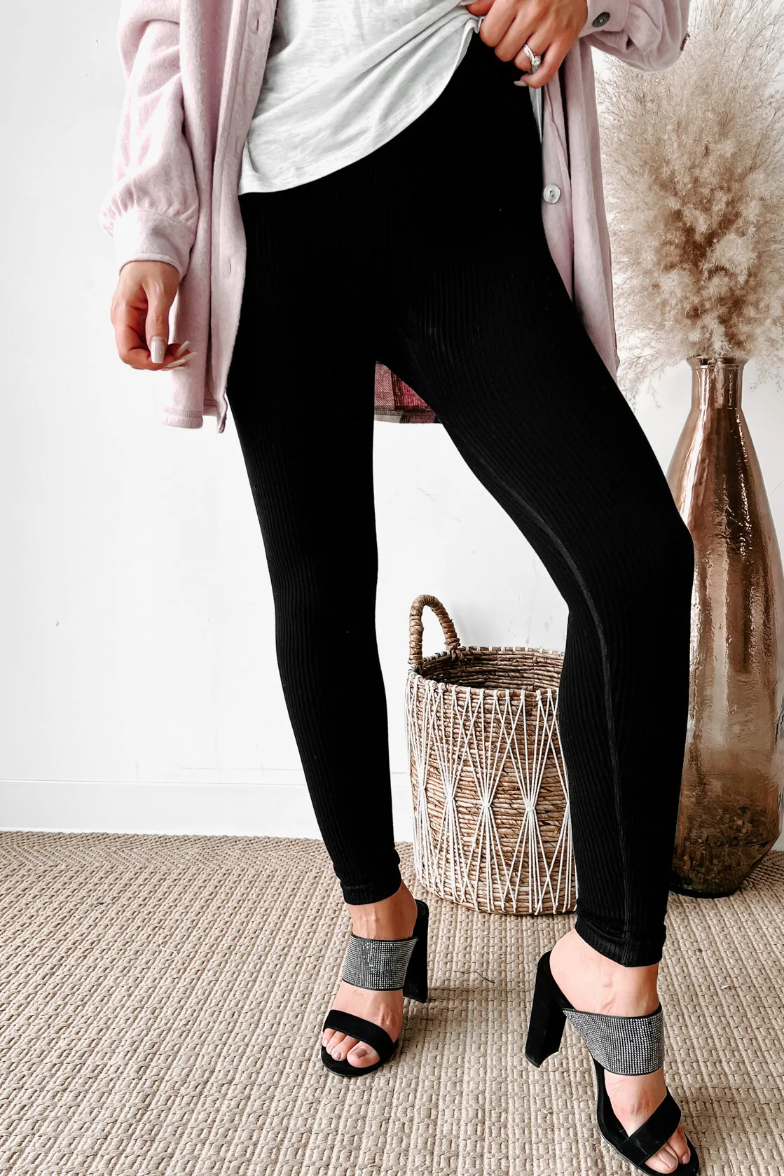 Don't Pass By Ribbed Seamless Leggings (Black)