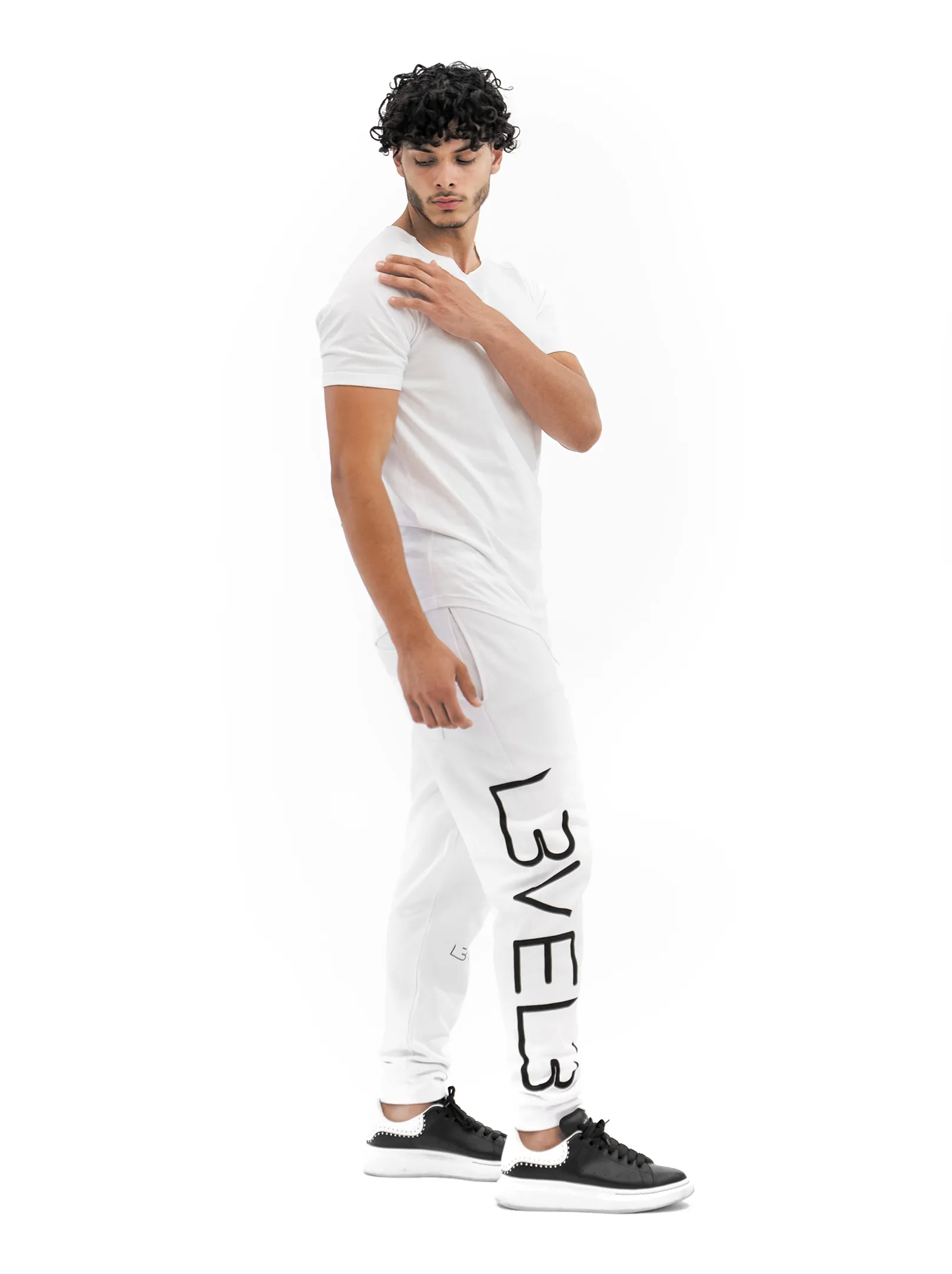 L3VEL3 Essential Joggers