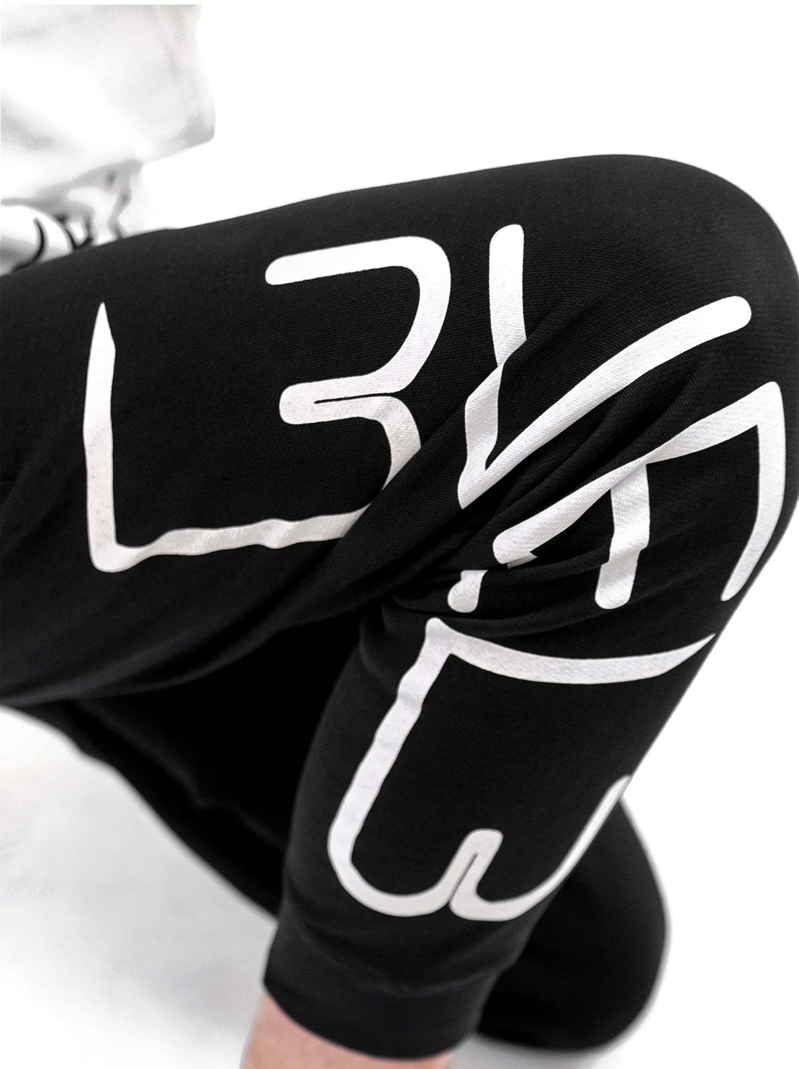 L3VEL3 Essential Joggers