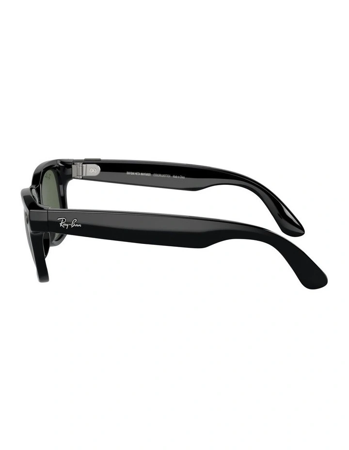 Meta Wayfarer Sunglasses in Black