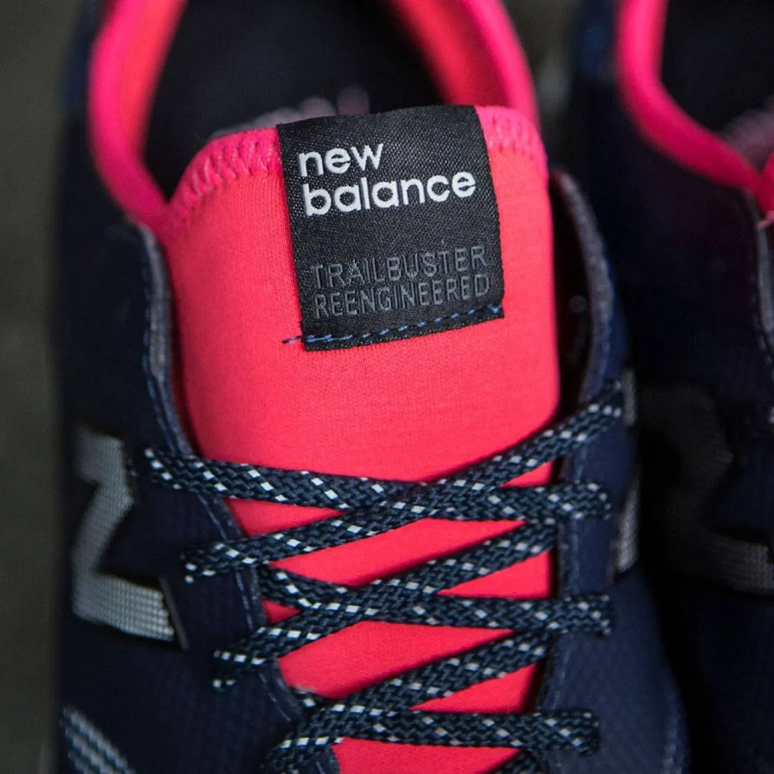 New Balance Men Fresh Foam Trailbuster MFLTBNP (navy / guava)