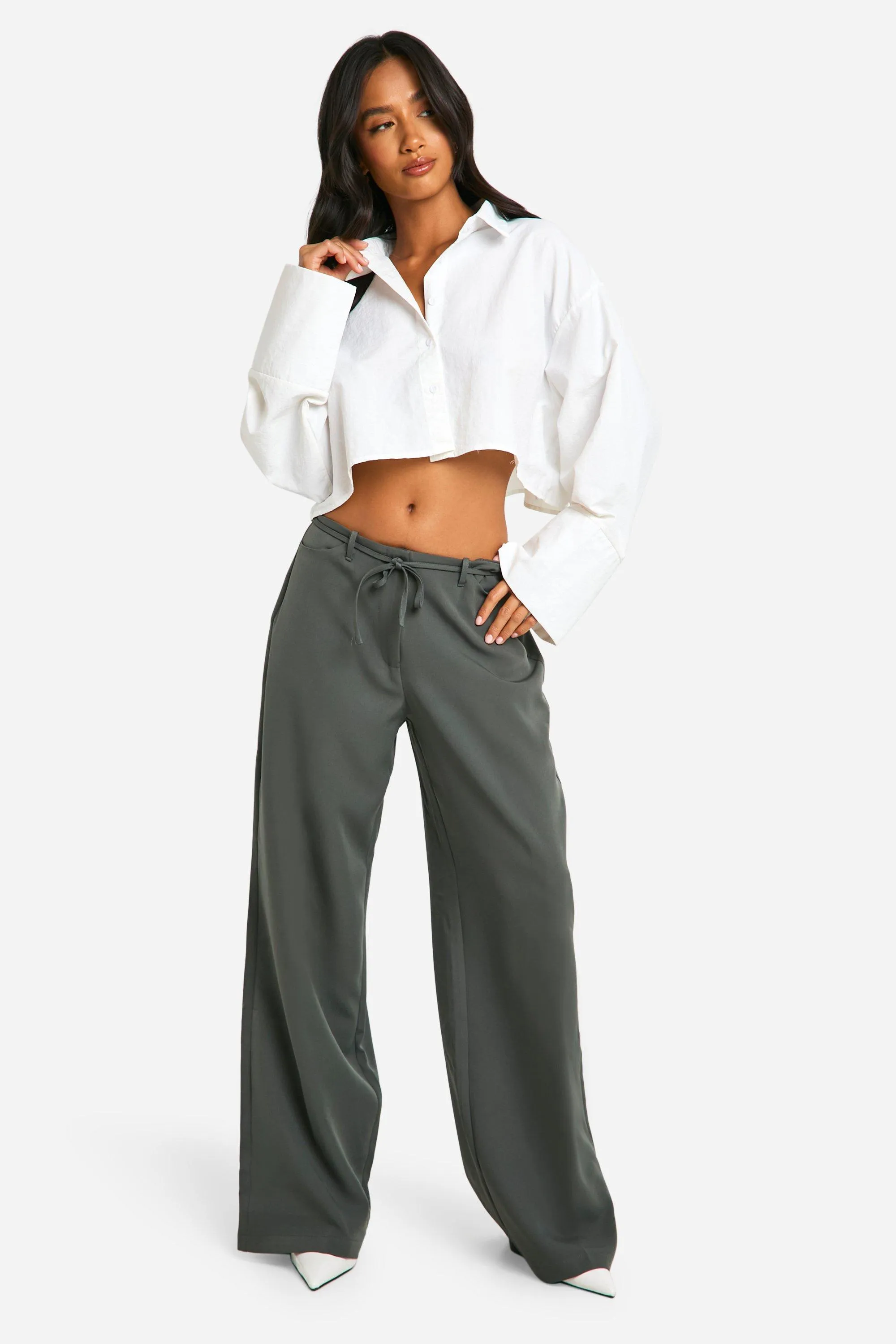 Petite Low Waist Belt Detail Wide Leg Trousers