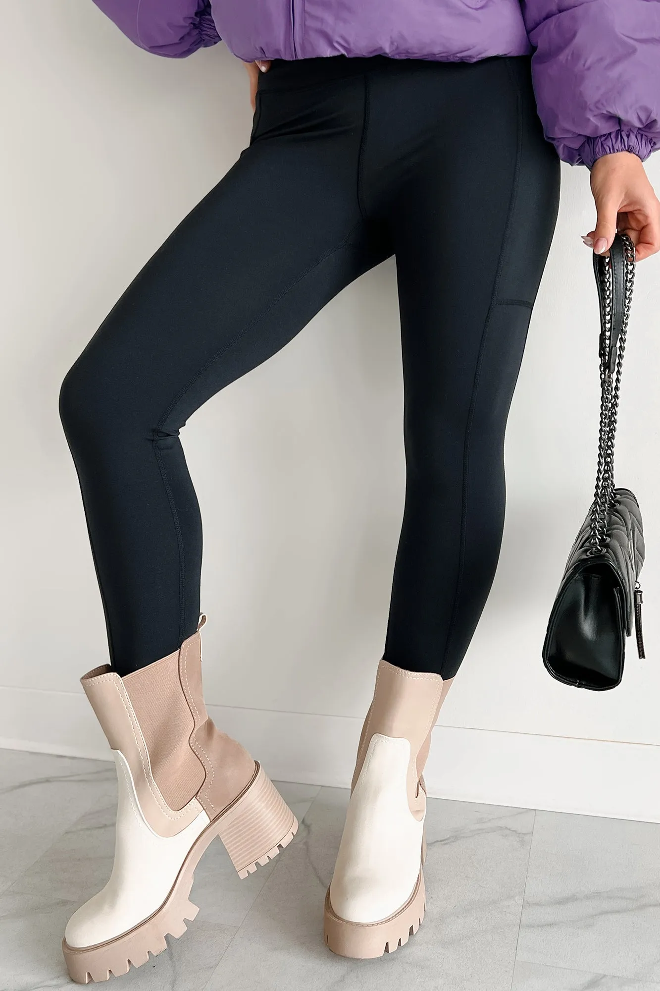 Setting The Record Mid Rise Side Pocket Leggings (Black)