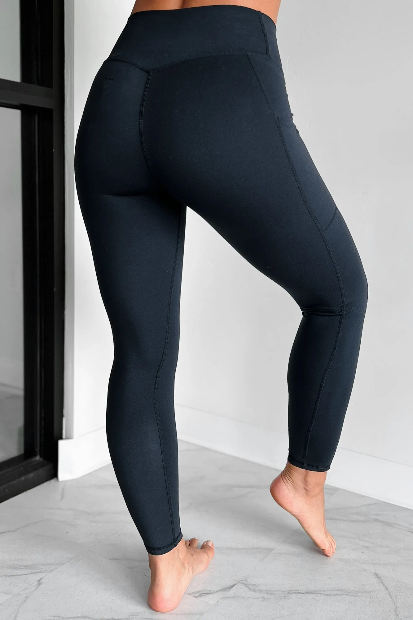 Setting The Record Mid Rise Side Pocket Leggings (Black)