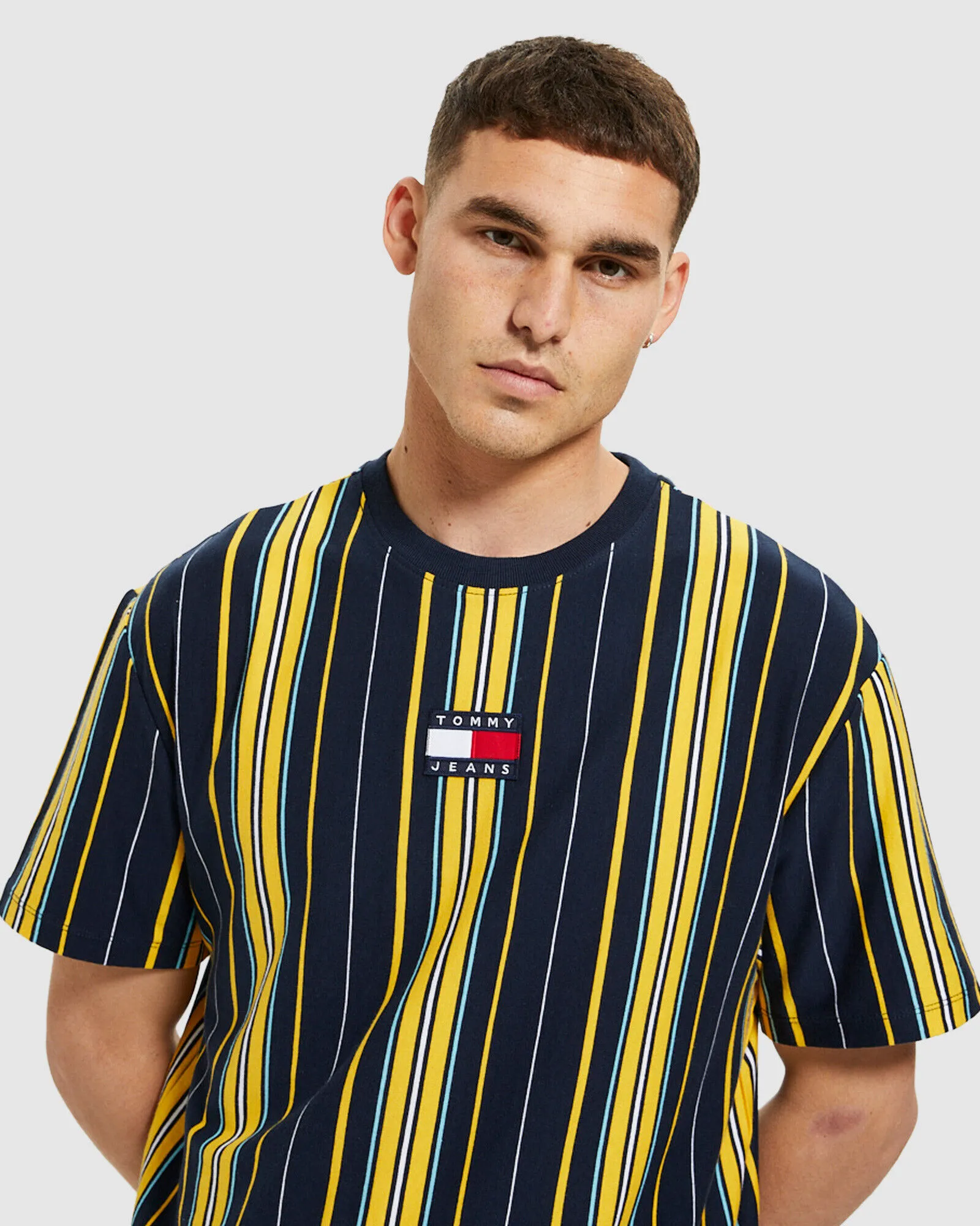 Tommy Jeans TJM Centre Badge Stripe T-Shirt Twilight Navy/Yellow