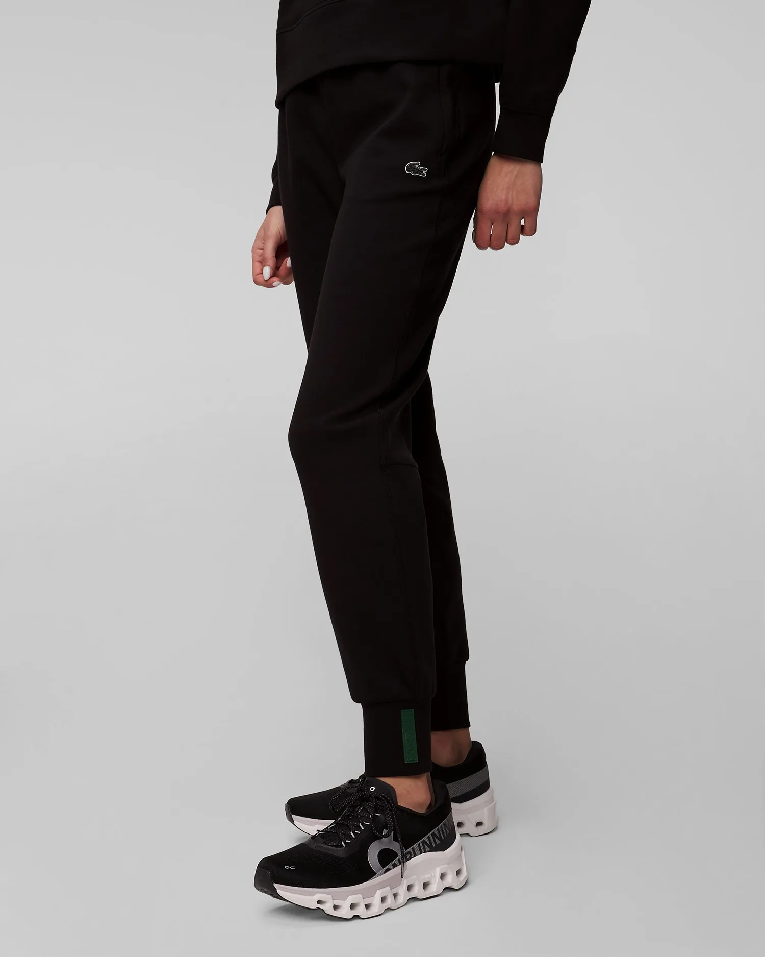 Women’s black Lacoste joggers XF0343 xf0343-31