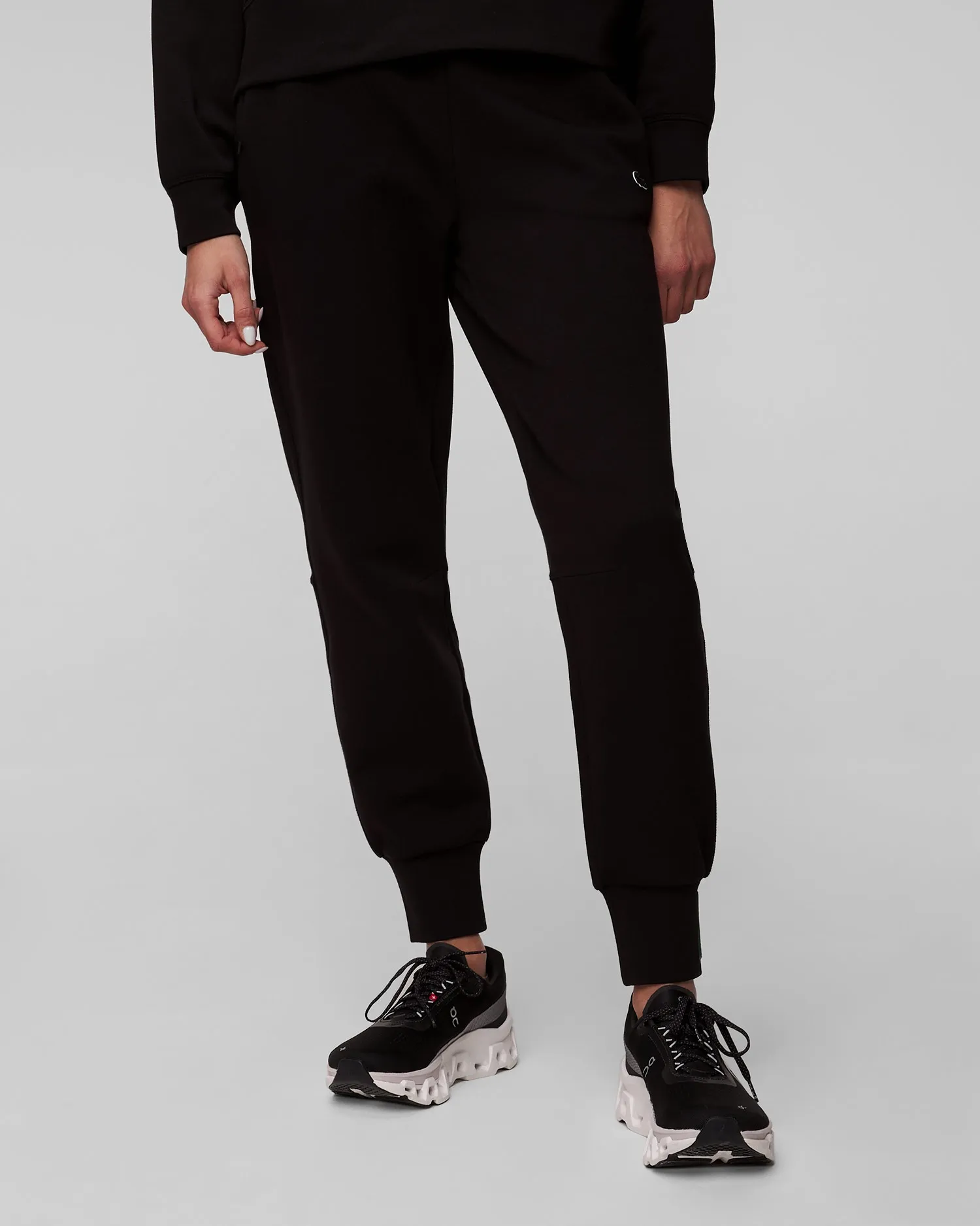 Women’s black Lacoste joggers XF0343 xf0343-31